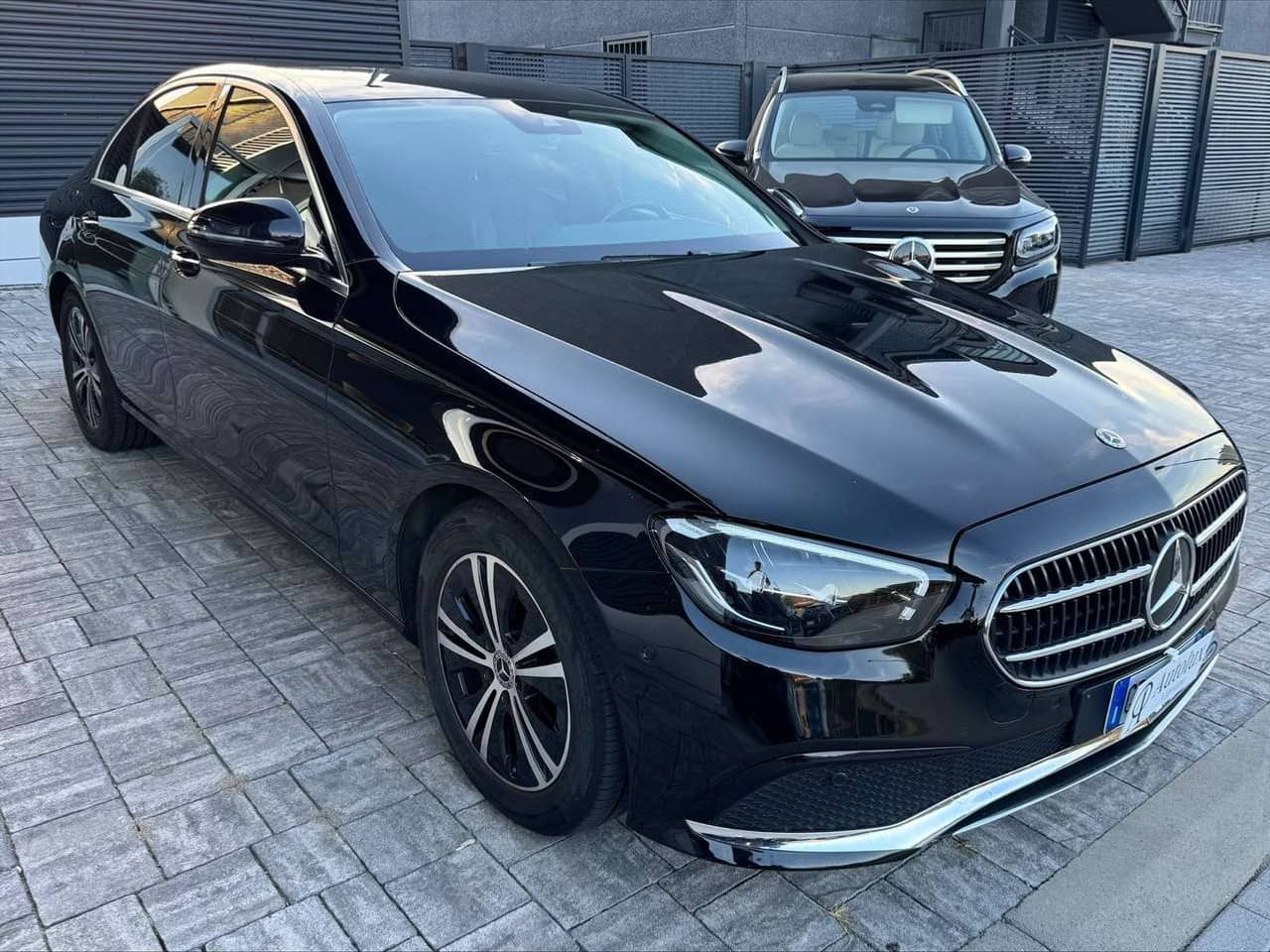 Mercedes-Benz E 200: foto 4 di 6