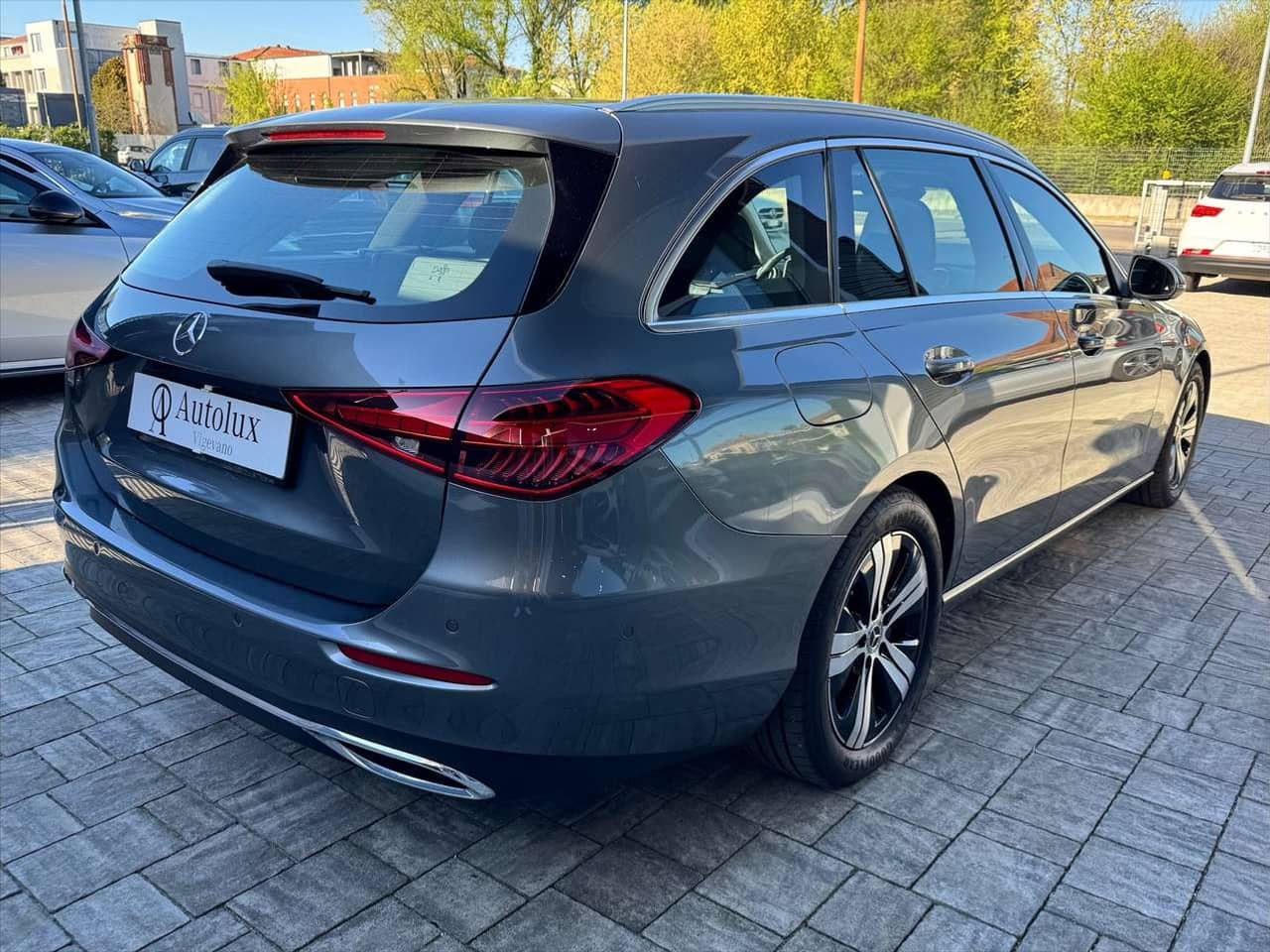 Mercedes-Benz C 200: foto 3 di 6