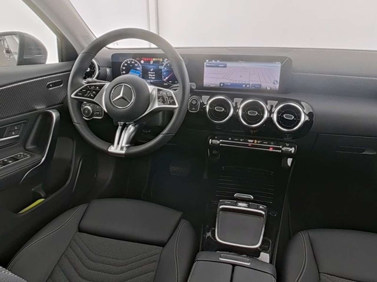 Mercedes-Benz A 180: foto 5 di 6