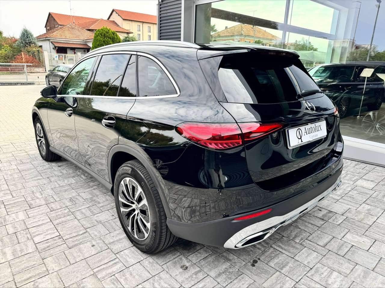 Mercedes-Benz GLC 200: foto 2 di 6