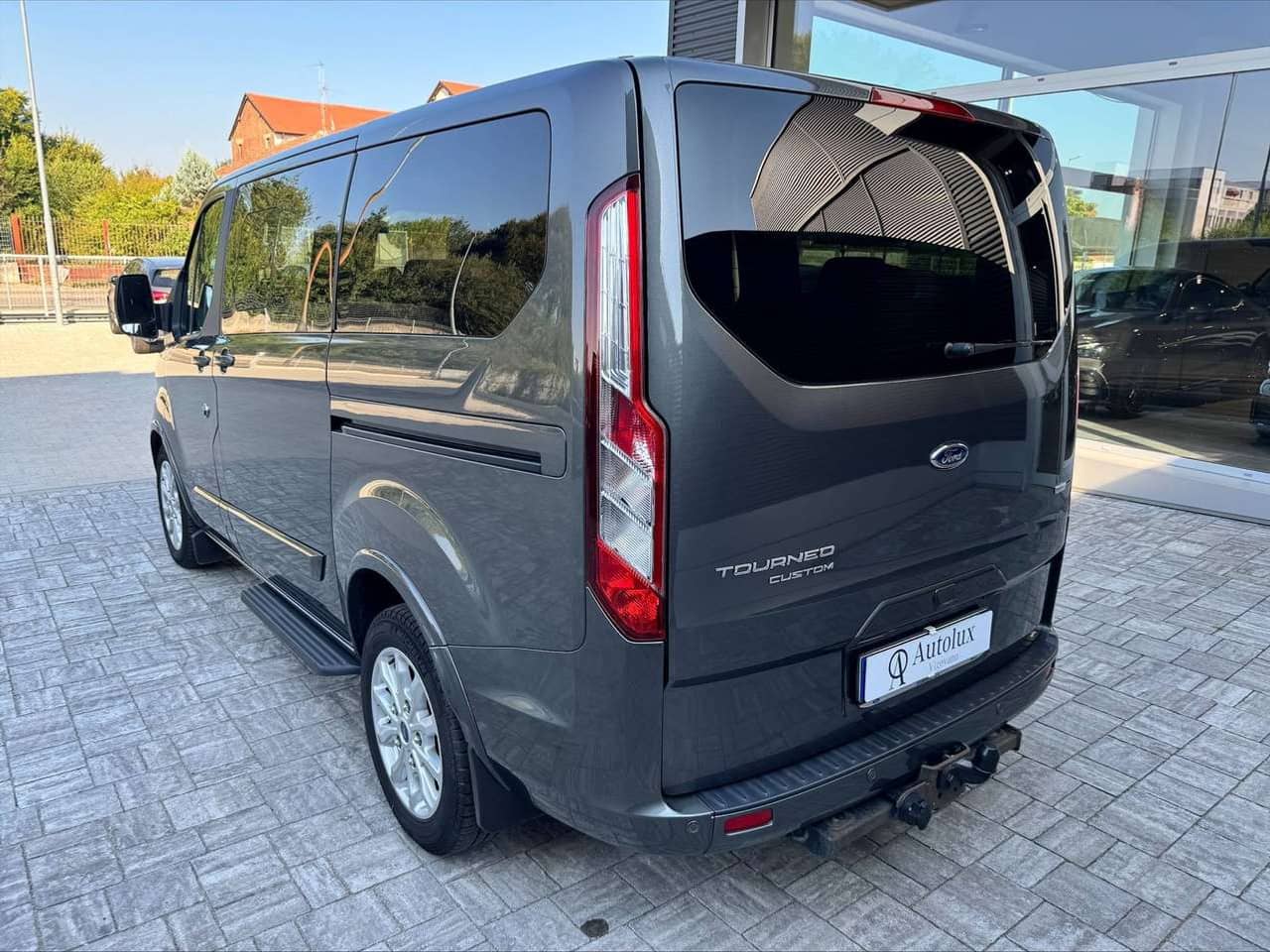 Ford Tourneo Custom: foto 3 di 6
