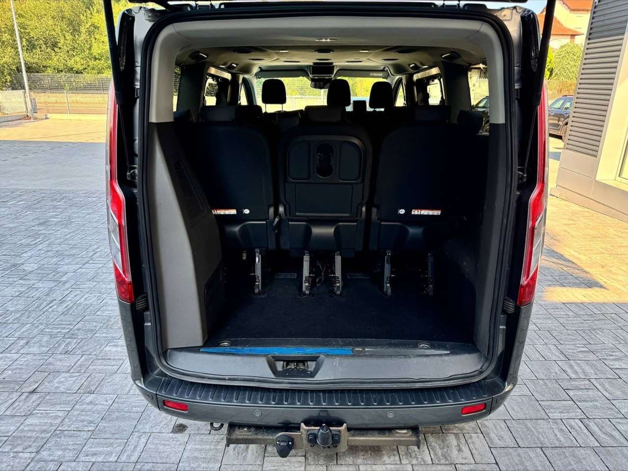 Ford Tourneo Custom: foto 6 di 6