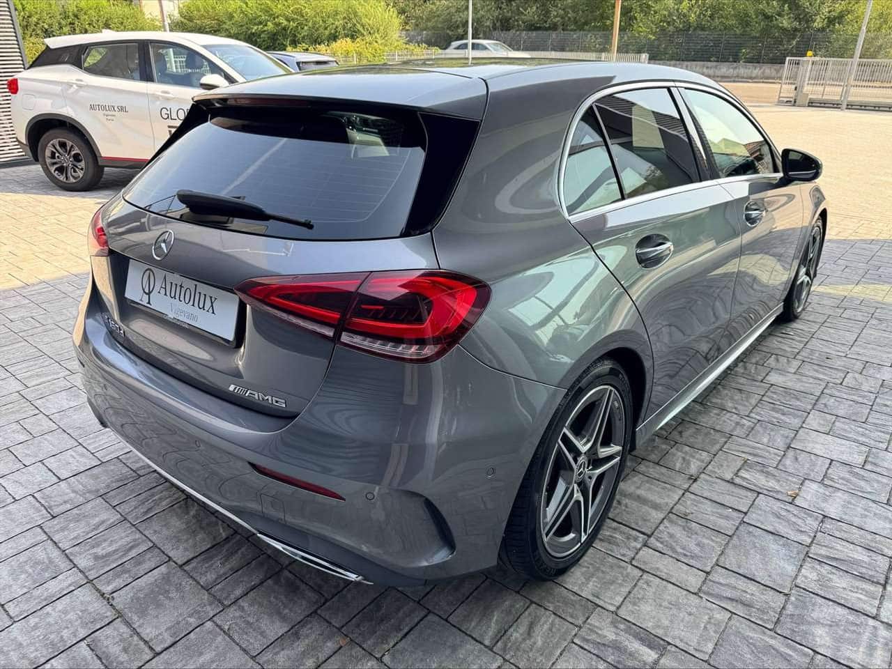 Mercedes-Benz A 180: foto 3 di 6