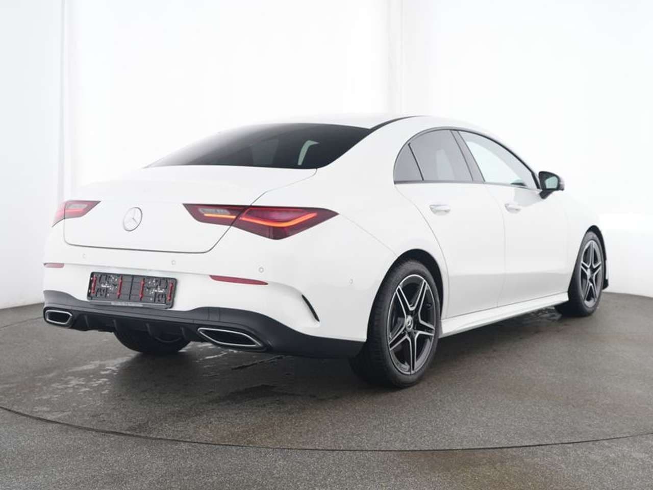 Mercedes-Benz CLA 200: foto 3 di 6
