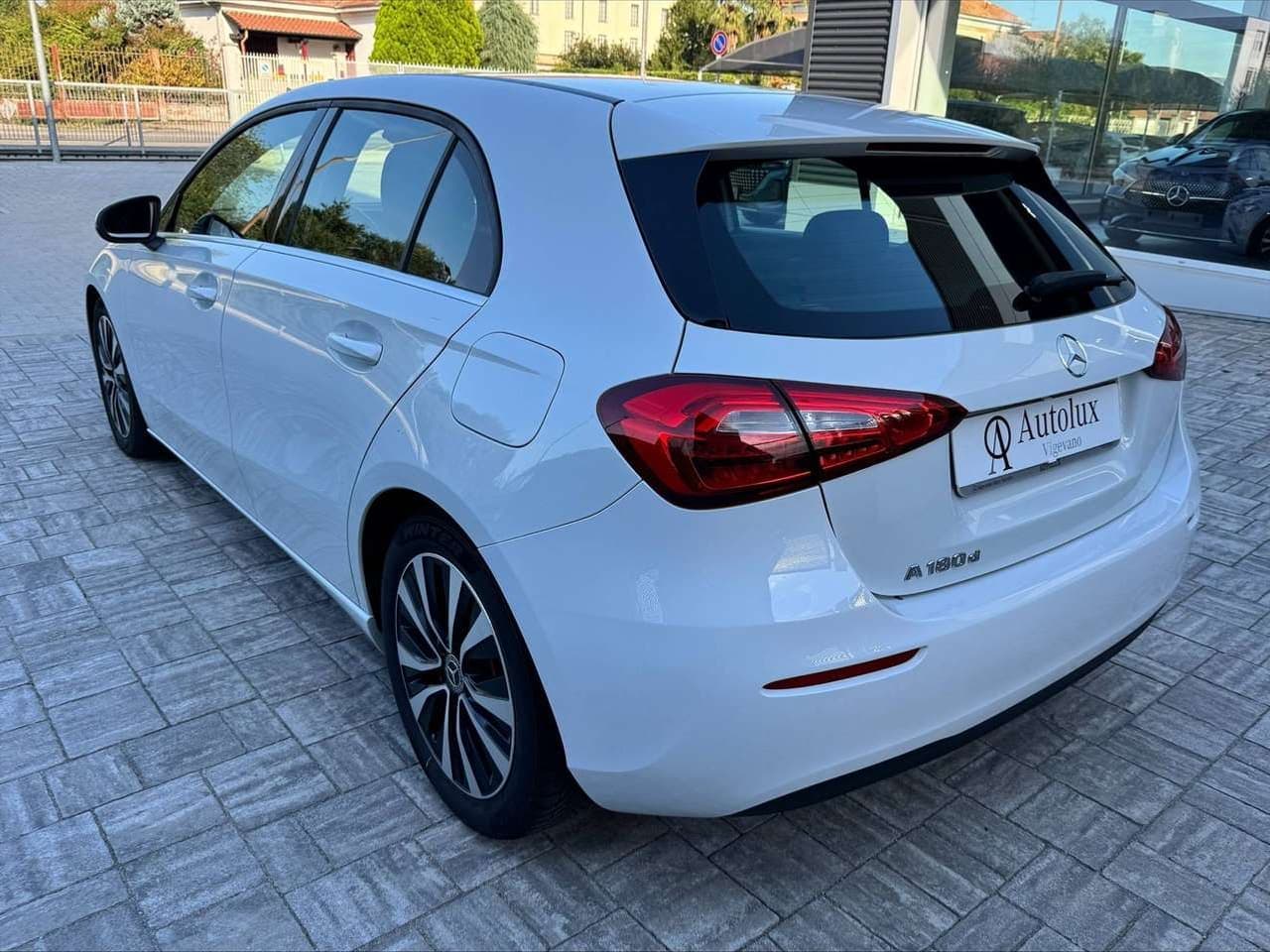 Mercedes-Benz A 180: foto 2 di 6