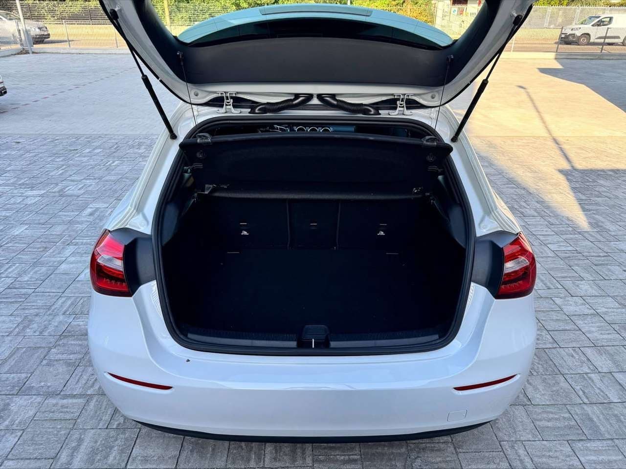Mercedes-Benz A 180: foto 6 di 6