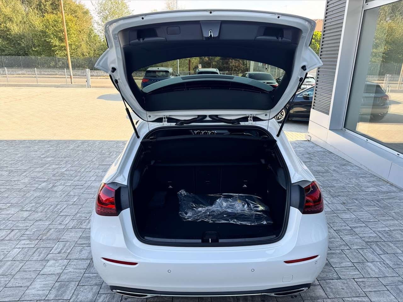 Mercedes-Benz A 180: foto 5 di 6