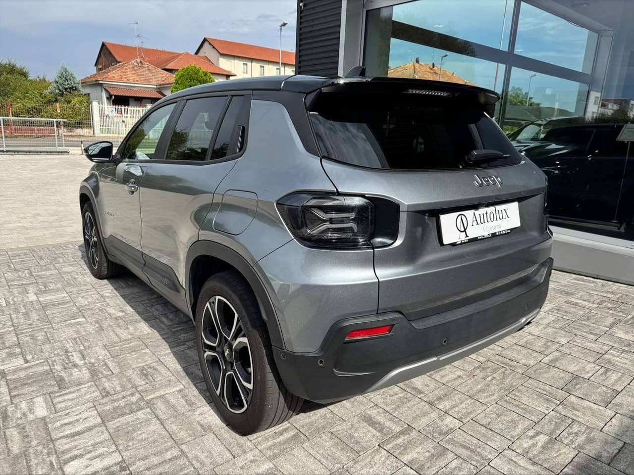 Jeep Avenger: foto 2 di 6
