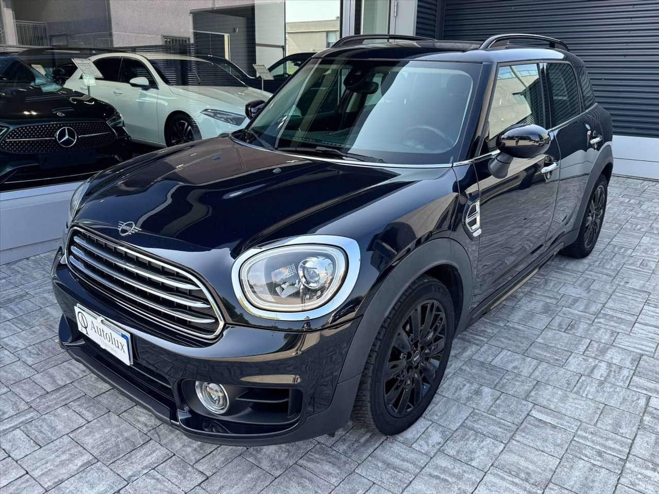 MINI Cooper Countryman, blu/azzurro, vista di tre quarti