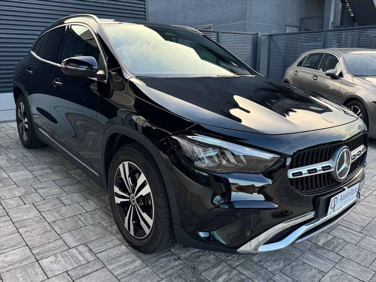Mercedes-Benz GLA 180: foto 4 di 6