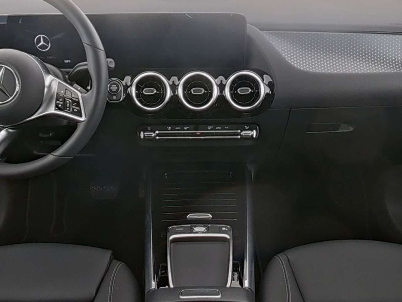 Mercedes-Benz GLA 200: foto 4 di 6