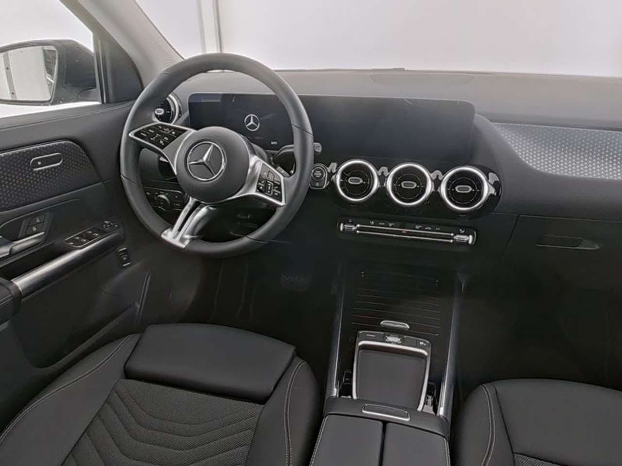 Mercedes-Benz GLA 200: foto 5 di 6