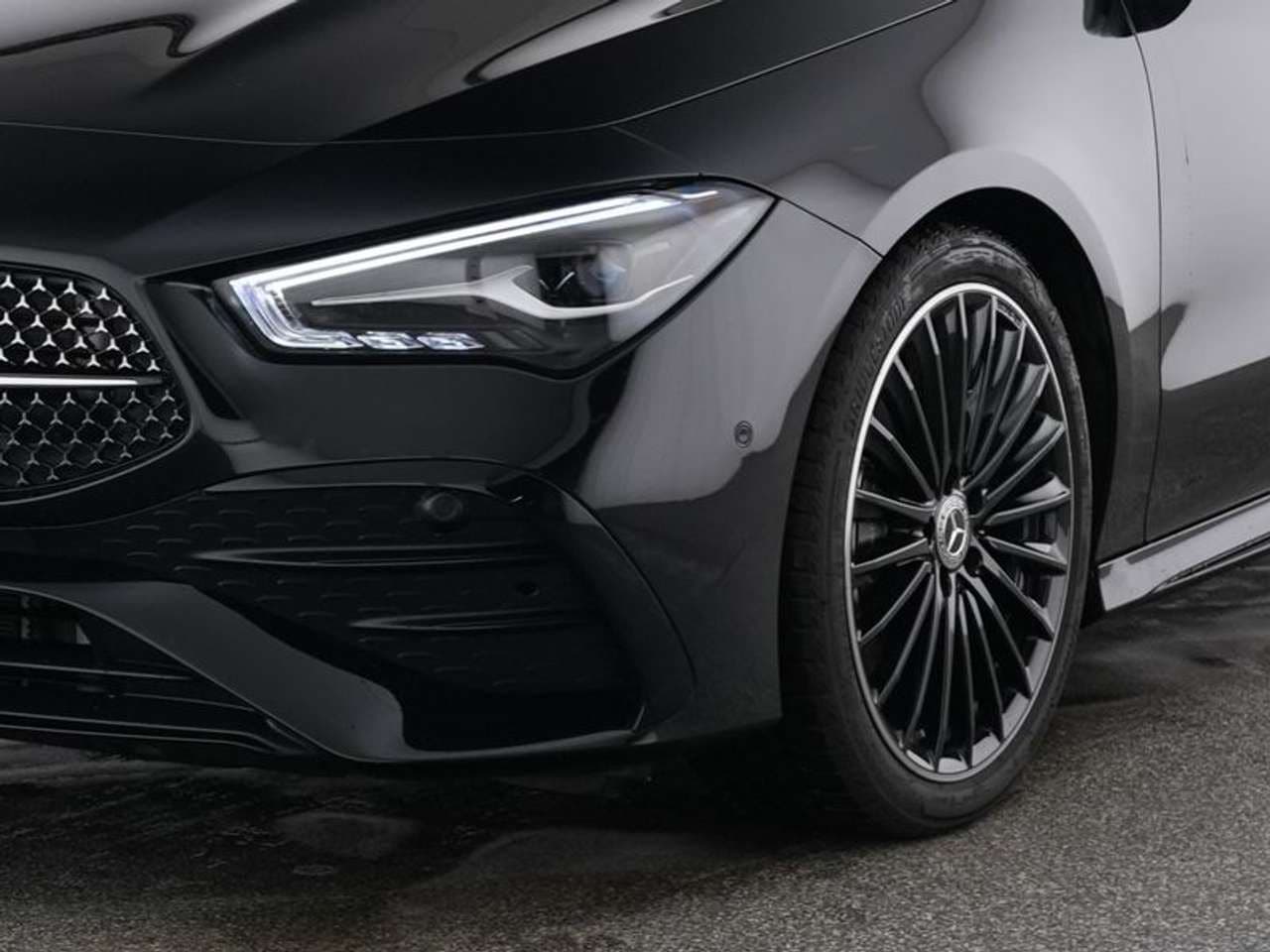 Mercedes-Benz CLA 200: foto 4 di 6