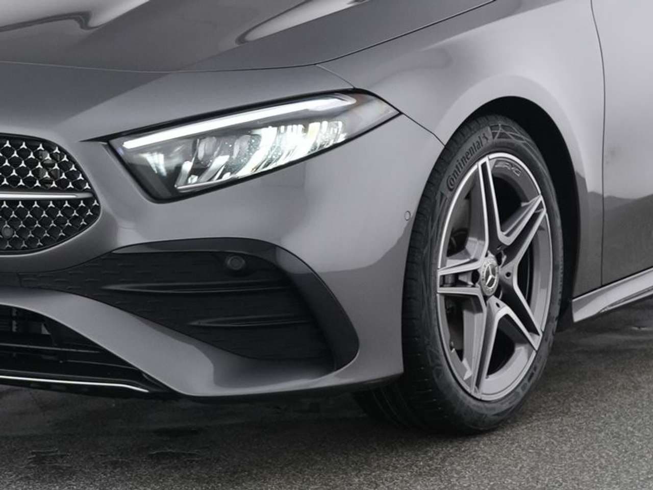 Mercedes-Benz A 180: foto 3 di 6