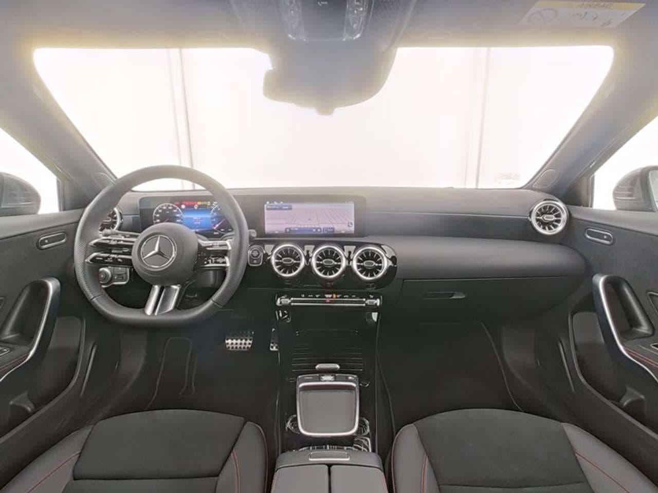 Mercedes-Benz A 180: foto 5 di 6