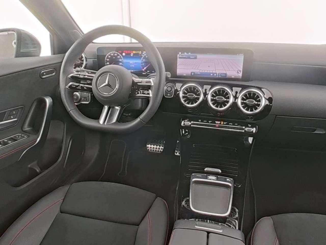 Mercedes-Benz A 180: foto 6 di 6
