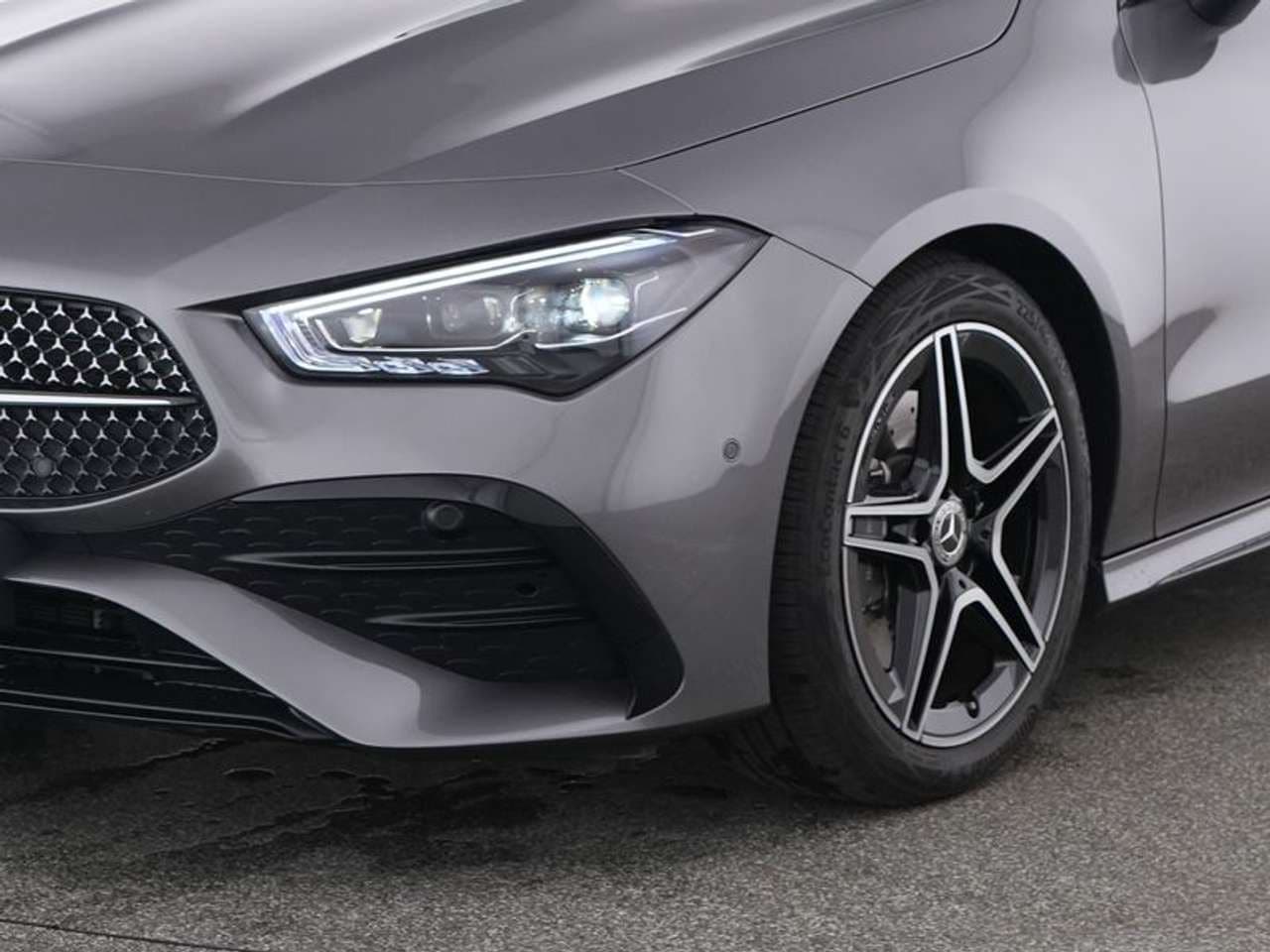 Mercedes-Benz CLA 200: foto 3 di 6