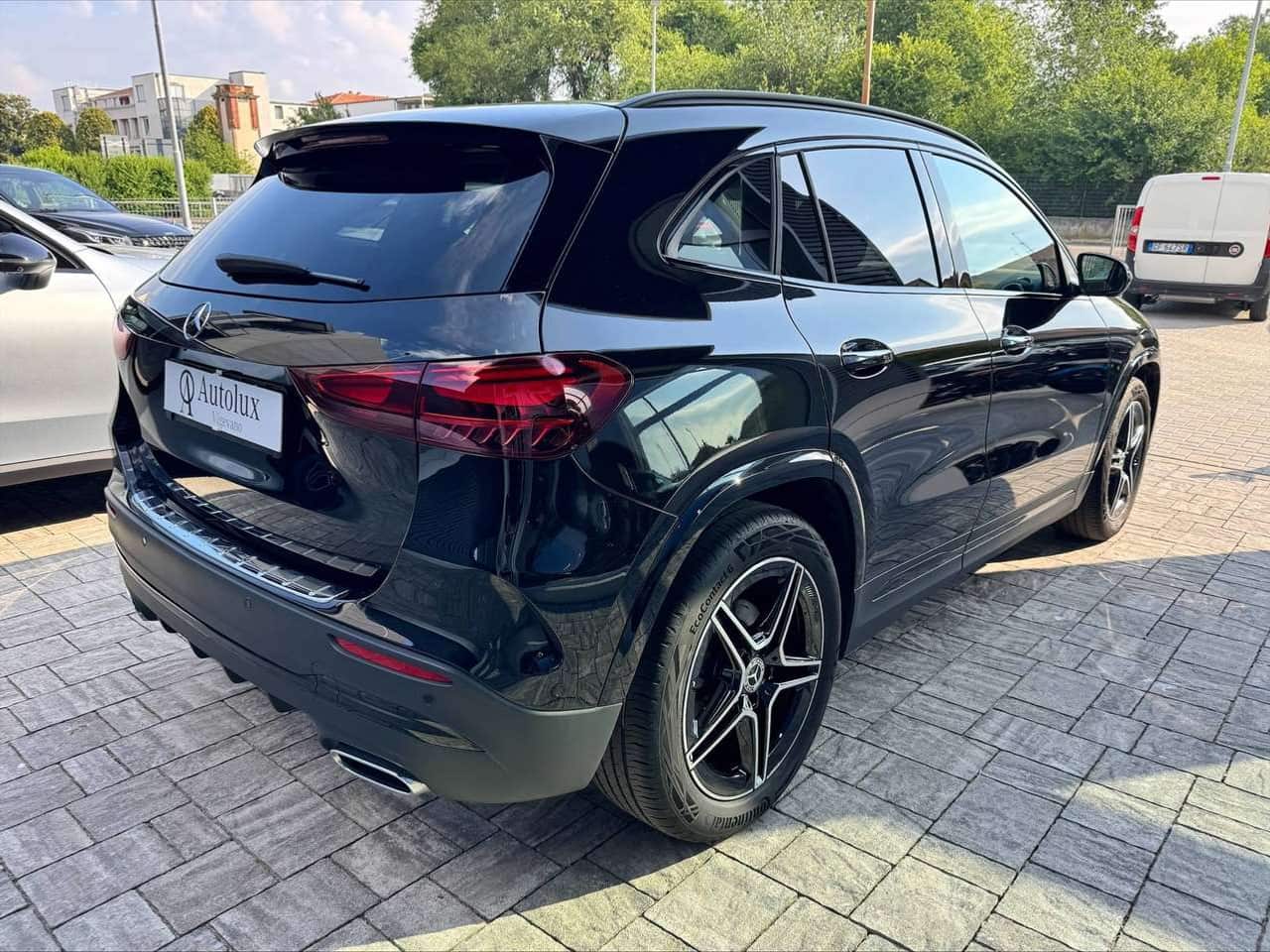Mercedes-Benz GLA 200: foto 3 di 6