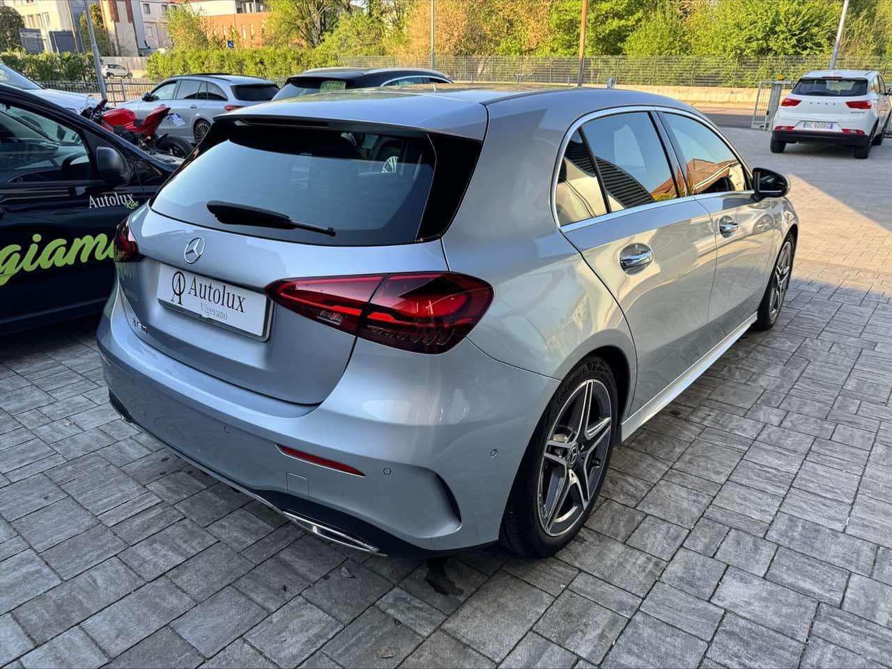 Mercedes-Benz A 180: foto 3 di 6
