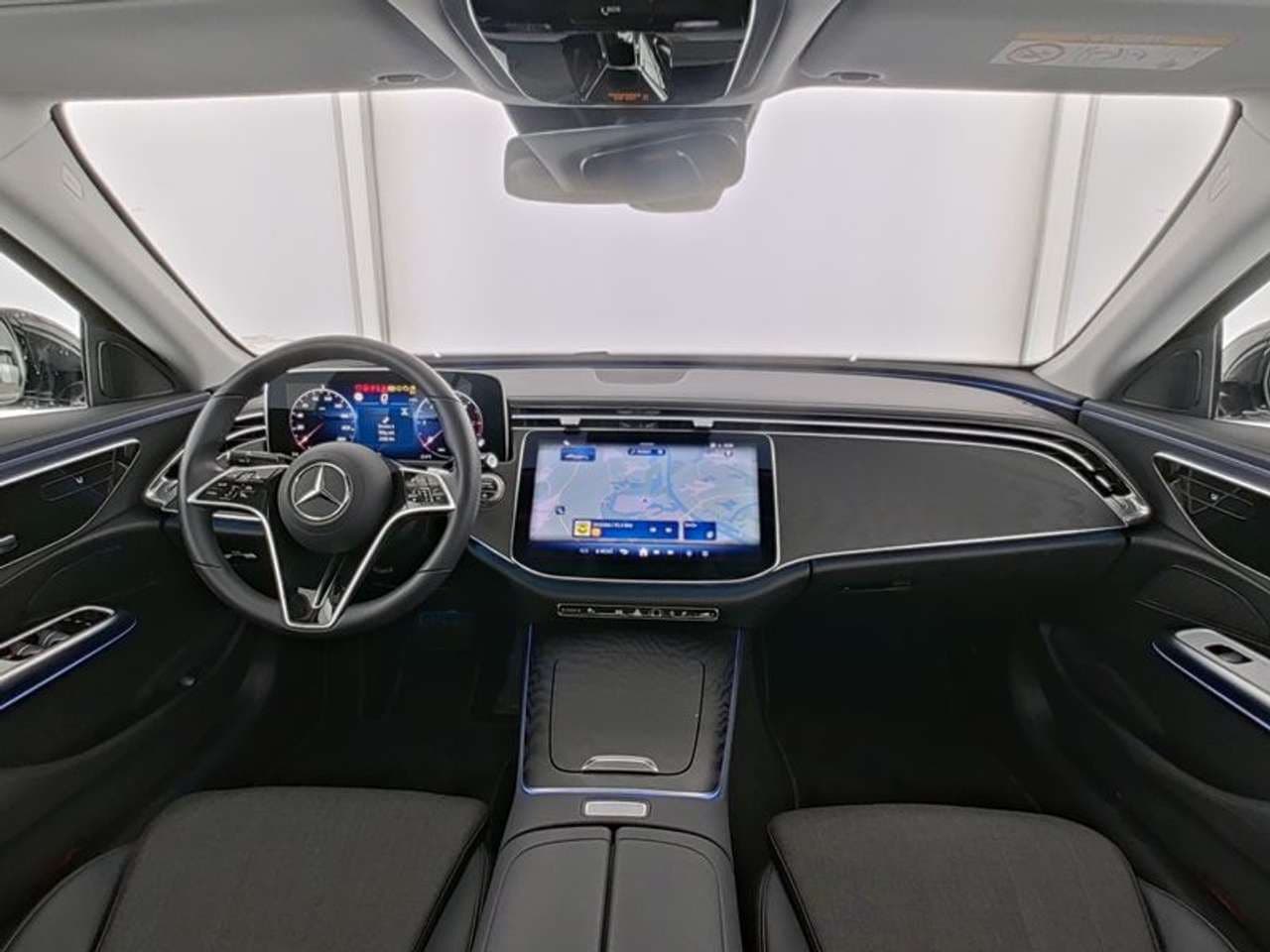 Mercedes-Benz E 220: foto 4 di 6
