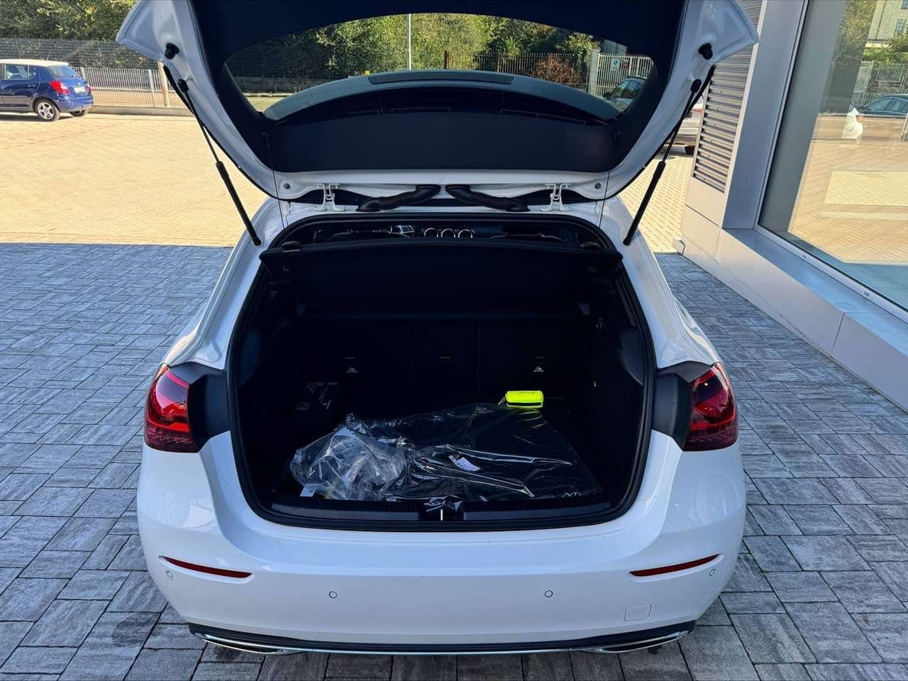 Mercedes-Benz A 180: foto 5 di 6