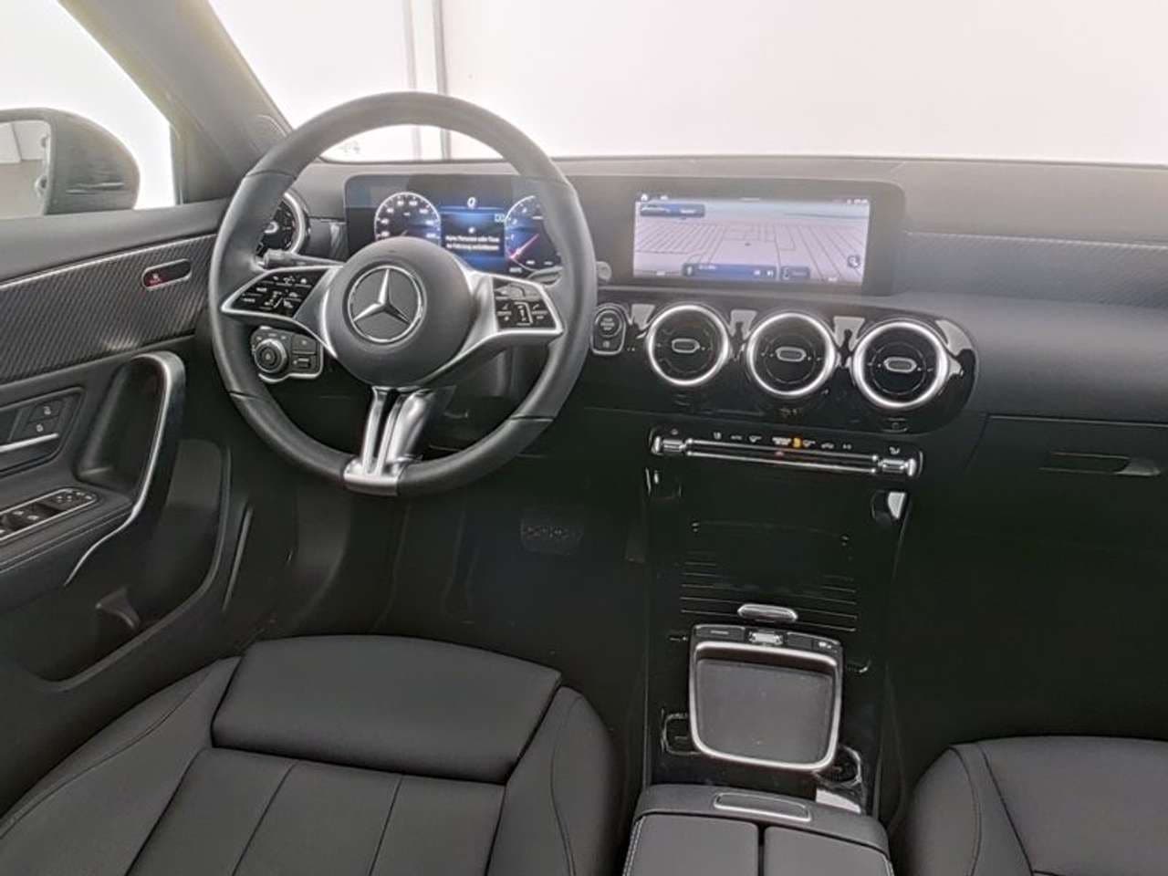 Mercedes-Benz A 200: foto 4 di 6