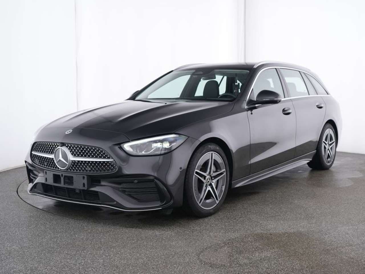 Mercedes-Benz C 220, grigio, vista di tre quarti