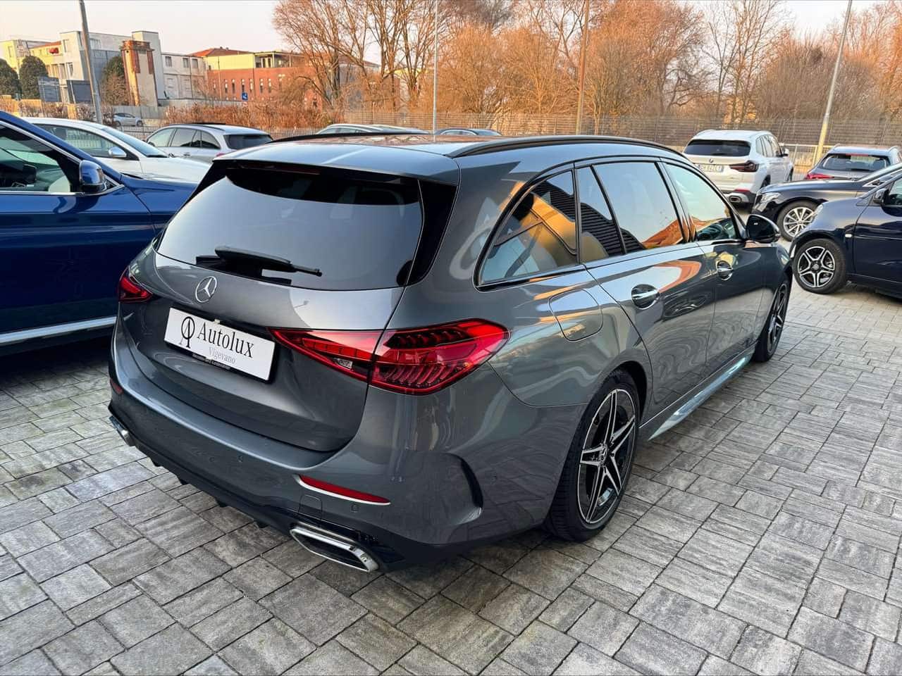 Mercedes-Benz C 220: foto 3 di 6