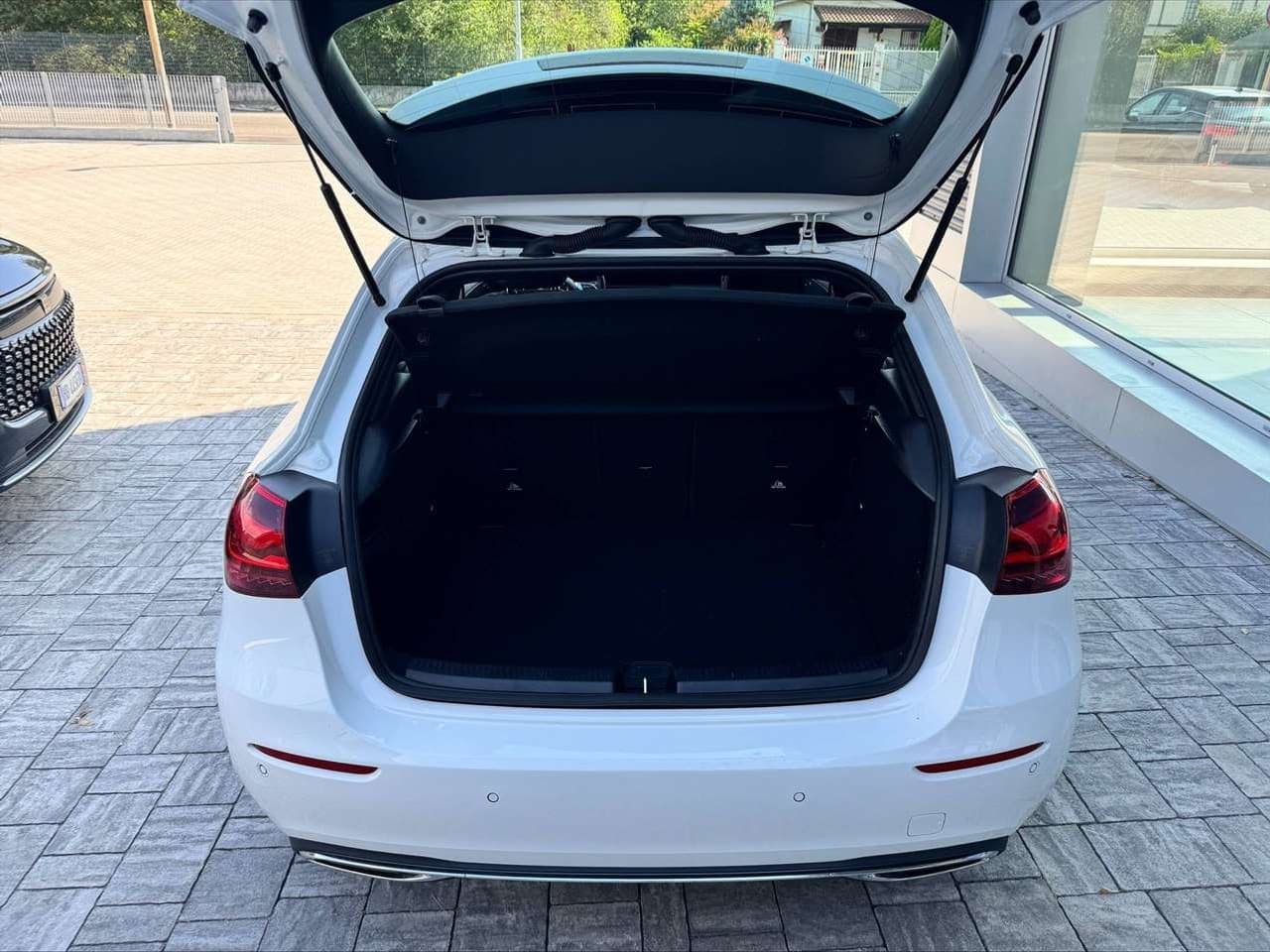 Mercedes-Benz A 200: foto 6 di 6