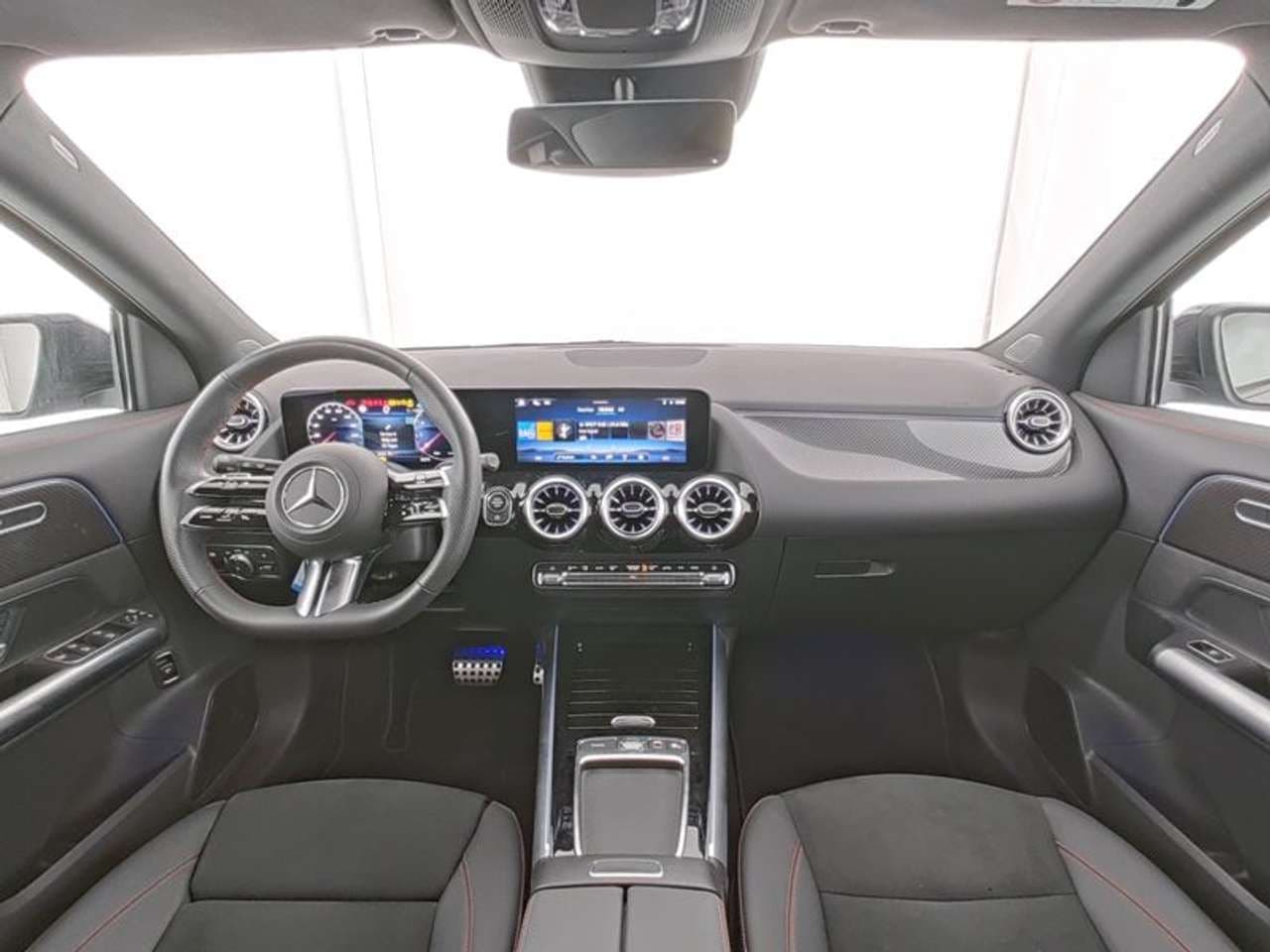 Mercedes-Benz GLA 180: foto 4 di 6