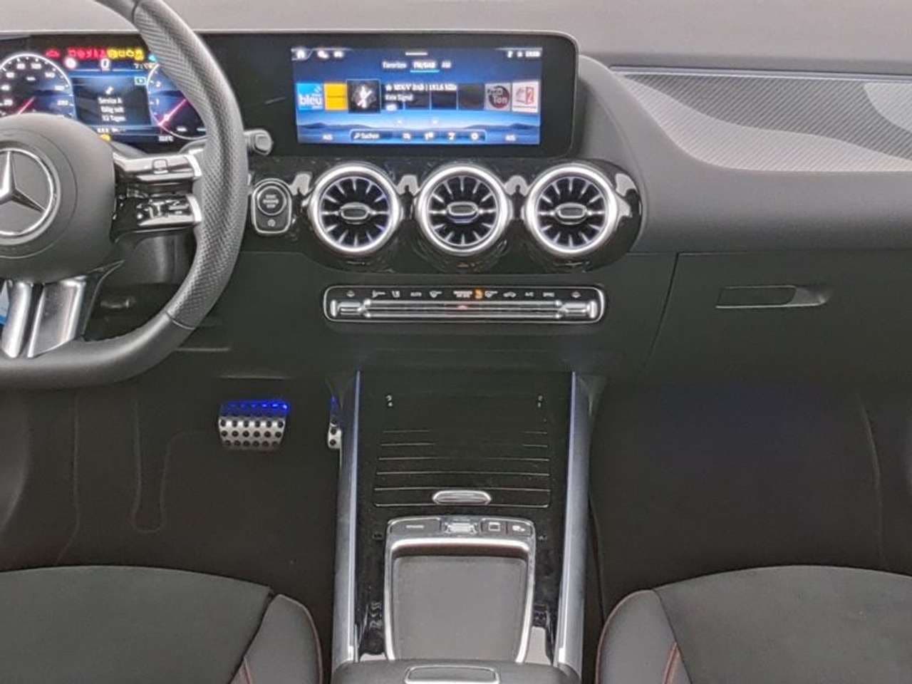 Mercedes-Benz GLA 180: foto 5 di 6
