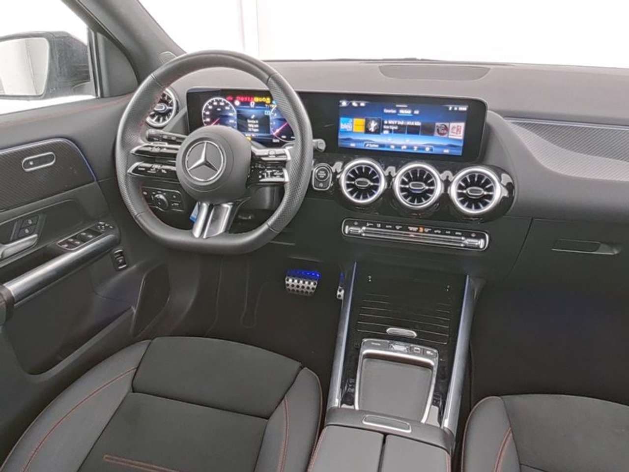 Mercedes-Benz GLA 180: foto 6 di 6